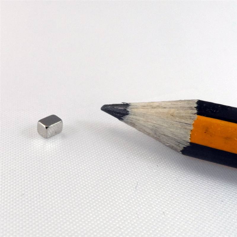 Neodymium 3mmX2mmX2mm